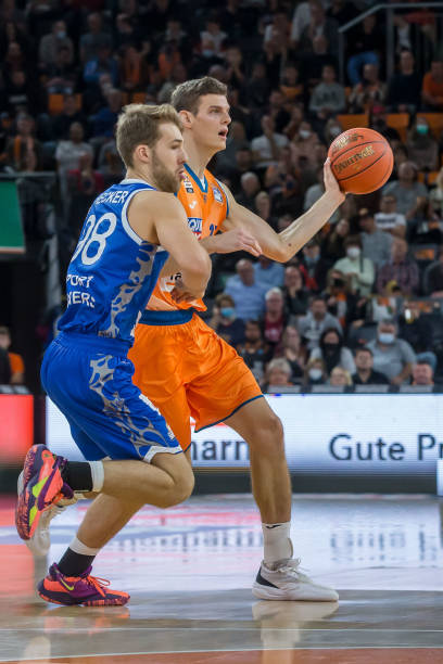 借创造力和 借创造力和