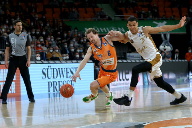 推向舆论焦 推向舆论焦